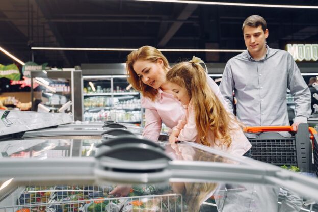 Professionele vrieskast voor horeca, ideaal voor restaurants en hotels, met focus op kwaliteit en opslagcapaciteit.
